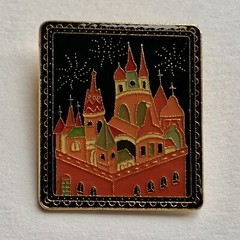 Vintage Russian Saint Basil’s Cathedral Enameled Gold Plated Brooch Pin