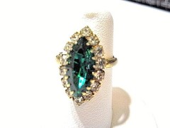 RING VINTAGE GREEN GLASS MARQUISE SHAPE CLEAR RHINESTONES SPARKLY ADJUSTABLE