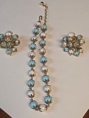 Vintage Crown Trifari 1950s Blue White Lucite Bead Necklace & Earrings Set Gold