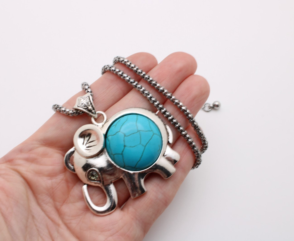 Vintage Silver Tone Metal Elephant Turquoise Howlite Popcorn Chain Necklace