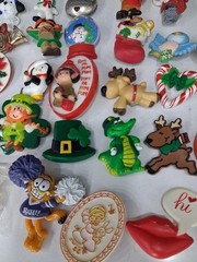 VINTAGE 45 Plus Holiday LOT CHRISTMAS Halloween PINS HALLMARK Brooches Easter