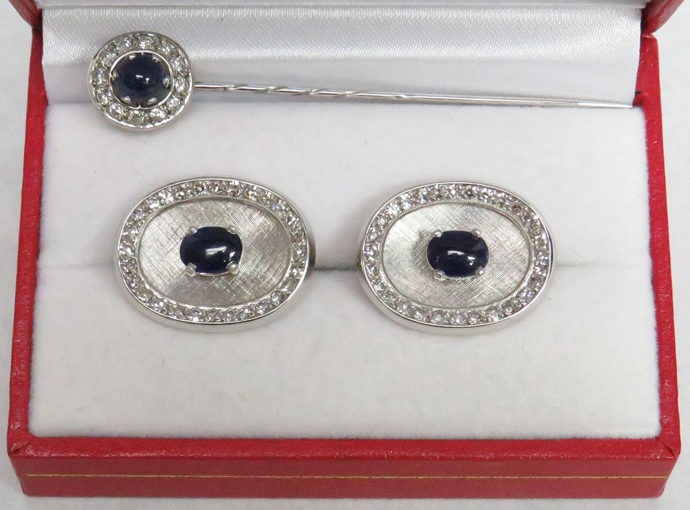 VINTAGE 18K WHITE GOLD & SAPPHIRE MEN’S CUFFLINKS & STICK PIN