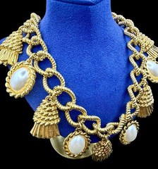 Vtg Anne Klein Chunky Gold Plated Faux Pearl & Tassel Runway Statement Necklace