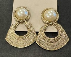Vintage Gold Tone Runway Pearl Dangle Clip Earrings D&E Statement 1980s