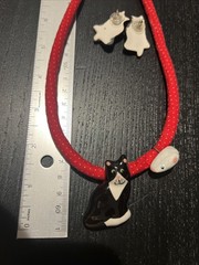 Vintage Flying Colors Hand painted Ceramic Cat & Mouse Necklace + Earrings!
