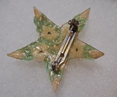 Vtg Star Shape Brooch Floral Motif Cream Green Seashells Rhinestone 1950s-1970s