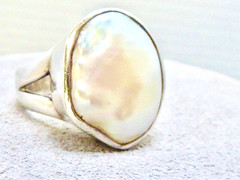 VINTAGE STERLING SILVER LARGE 19 MM BY 16 MM CULTURED BAROQUE PEARL RING SIZE 6