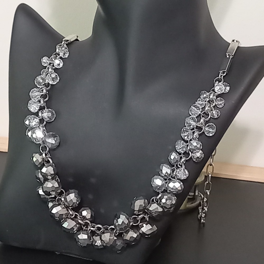 Vintage 24″ Opera Length Ombre Gradient Crystal Cluster Bib Statement Necklace