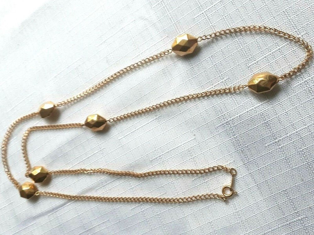 Vintage Gold Tone Necklace 29 Inches As Pictured -VM87