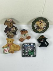 Lot of Brooches/Pins Resin Metal Vintage Assorted Shapes & Colors Bears Cat Zebr