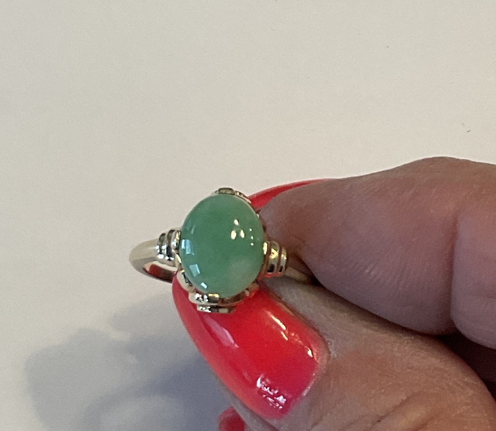 Vintage 14K Yellow Gold 9.5mm Light Green Jade Jadeite Ring 2.63 gr Size 5 1/2