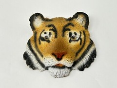 Vintage Living Stone Inc. Tiger Plastic Resin Brooch Pin