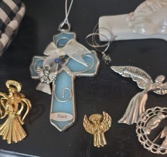 Vintage Lot of Assorted Angel Pins & Miscellaneous Items 12 Total