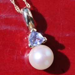 14k yellow gold pendant 6.7mm Akoya cultured pearl 0.24ct tanzanite 1.75g