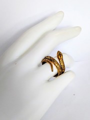 Spain 18kt Gold Chased Brass Coiled Snake Ring Size 8.5 7g
