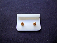 VINTAGE 1970s SAMUEL HUANG DESIGNER CLOISONNE RETRO MOD GRAY & RED STUD EARRINGS