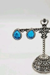 Crystal Rhinestone Earring Aqua Blue Silver Tone Clip on Couture faceted .75 in