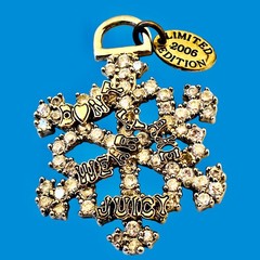Juicy Couture Limited Edition 2006 Snowflake Charm Crystals DON’T FLAKE WEAR