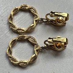 Vintage Crown Trifari Gold Tone Dangle Drop Hoop Clip On Earrings Twisted Rope