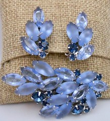 Vintage Shades of Blue Frosted Glass Rhinestone Floral Brooch Earrings Set J59