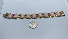 Vintage Retro Era Molded Pink & White Lucite Cameo Plaque Tennis Bracelet 6 3/4”