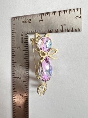 Purple Crystal Cat Brooch Gold Tone Rhinestone Kitty Pin