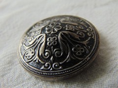 vintage antique antiqued silver stamped ornate round brooch