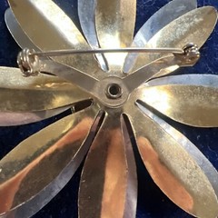Vintage Two Tone Silver & Gold Flower Brooch