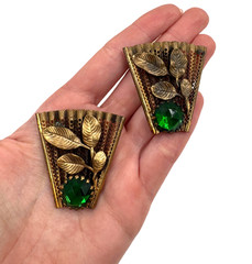 ANTIQUE ART DECO PAIR DRESS CLIP ADORNMENT RARE SET 2 GREEN EMERALD GOLD BRASS