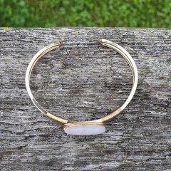 Avon Heartland Pink Quartz Cuff Bracelet Gold Tone NOS Signature Collection