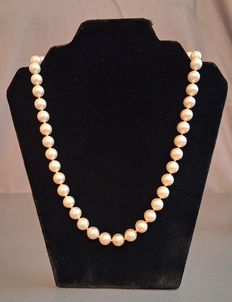 18″ Vintage Signed Majorica Faux 9mm Pearl Necklace 800 Silver Latch Knotted