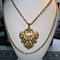 Vintage TRIFARI Crown GoldTone Chain Necklace TearDrop Pendant 1955-1969 Signed