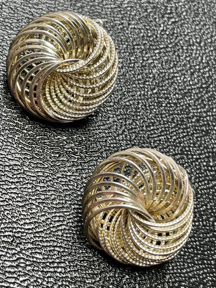 Vintage Silver Tone Wired Metal Clip Earrings