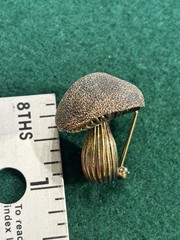 Vintage 1970’s Sterling Silver Vermile Signed Les Bernard Mini Mushroom Pin
