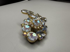 JULIANA D&E Book Piece AB Aurora Borealis Scooped Rhinestone Brooch Ref 1171 Vtg