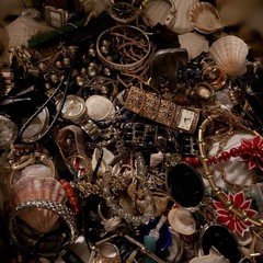 Vintage Jewelry Lot 1lb Mixed Watches Charms Necklaces Craft Resell Mystery Mix