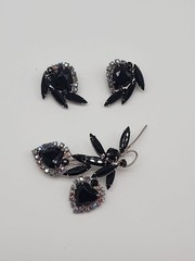 Julianna D E Book Piece Heart Flower Brooch Rhinestone Aurora Borealis Earring