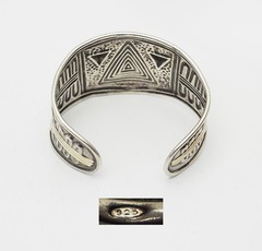 Unusual vintage geometry triangles sterling silver cuff bracelet