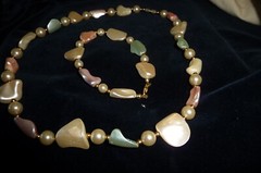 AF#7/6X vtg NECKLACE 8″L BRACELET 6″ L SET FAUX PEARLS POWDER BLUE PINK WHITE
