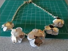 The Limited Faux Pearl Ball Center of A Creamy Beige Flower Choker Necklace #192