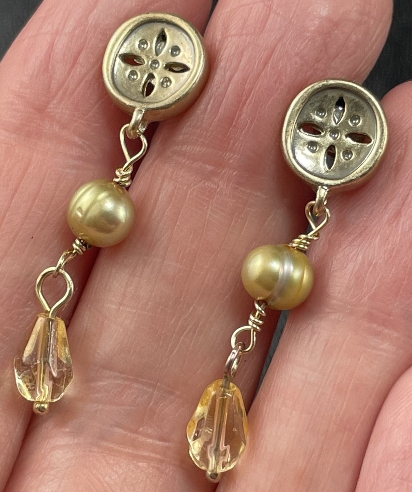 Vintage Green Cultured Pearl Dangle Earrings 1.2” Orange Lucite