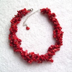 Vintage Henry Designs (H.D.N.Y) Natural Red Coral Triple Strand Necklace
