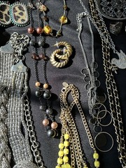 3.5 Lbs! 50+Vintage lot Of Silver And Gold Tone Necklace/bracelets/earrings/ring