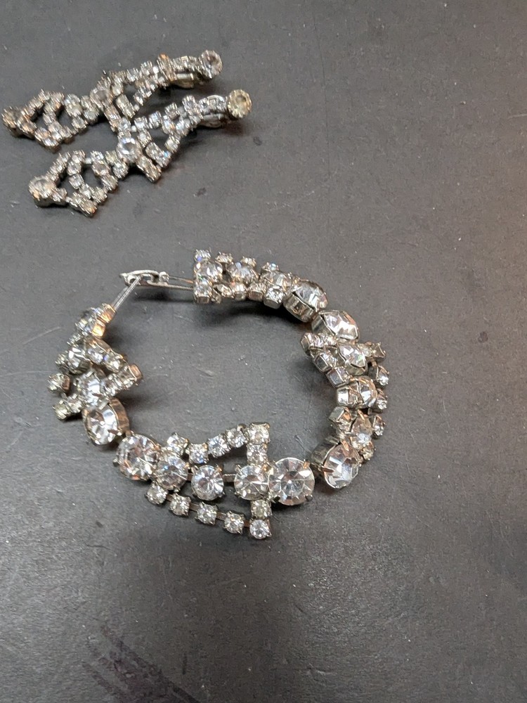 Jewelry Set Dangle Earrings Silver Tone and Bracelet Clear Glass Stones Unmarked