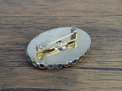 Vintage – 1⅝” Metal Pinback Brooch, Small Colorful Ocean Stones Set in Resin