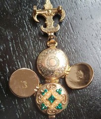 Vintage Coro Pegasus 4 Way Picture Locket Brooch Pin Chatelaine Fleur-de-lis