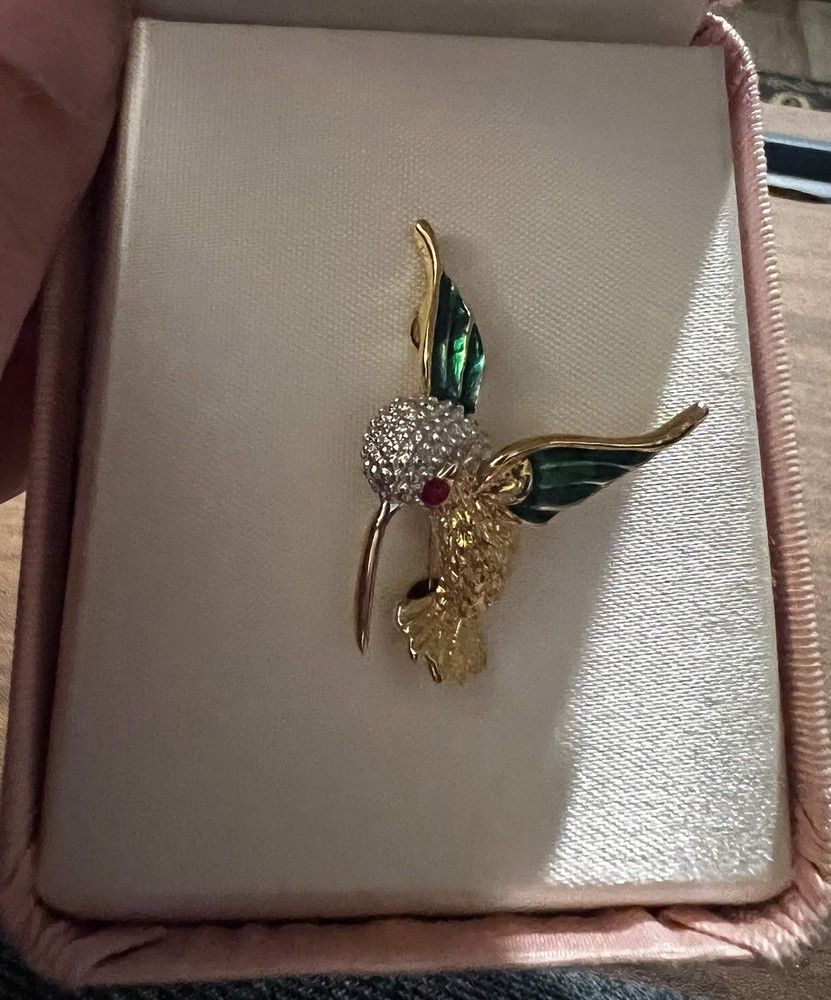 VTG Marvella Estate Hummingbird Brooch Pin Gold Tone Rhinestone Enamel w/ Box