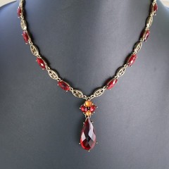 Vintage Gold Tone Red Crystal Filigree Pendant Necklace 18 Inch Adjustable