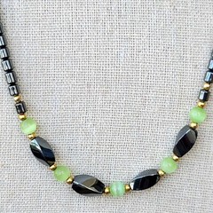 Vintage Green Phrenite Hematite Gemstone Bead Necklace 18″ Healing Property