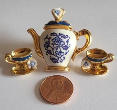 Vintage AVON Jewelry Set With Floral Porcelain Teapot Pin And Teacup Earrings